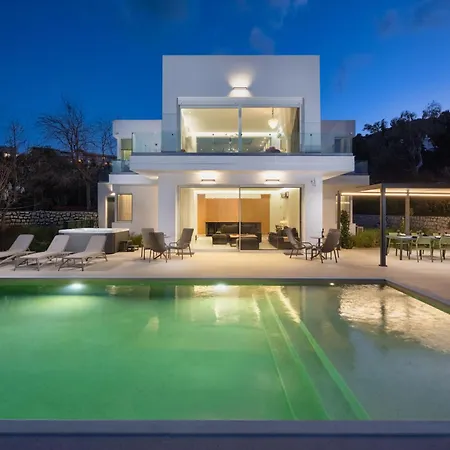 Vista By Del Sol Villa Rhodes City