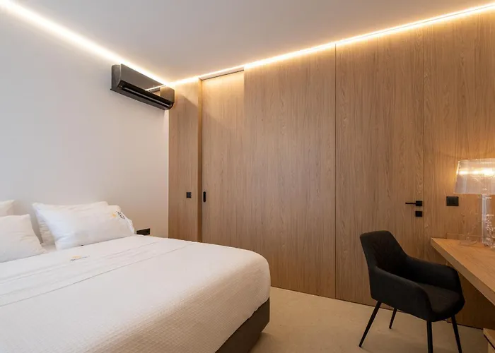 Vista By Del Sol Rhodes City